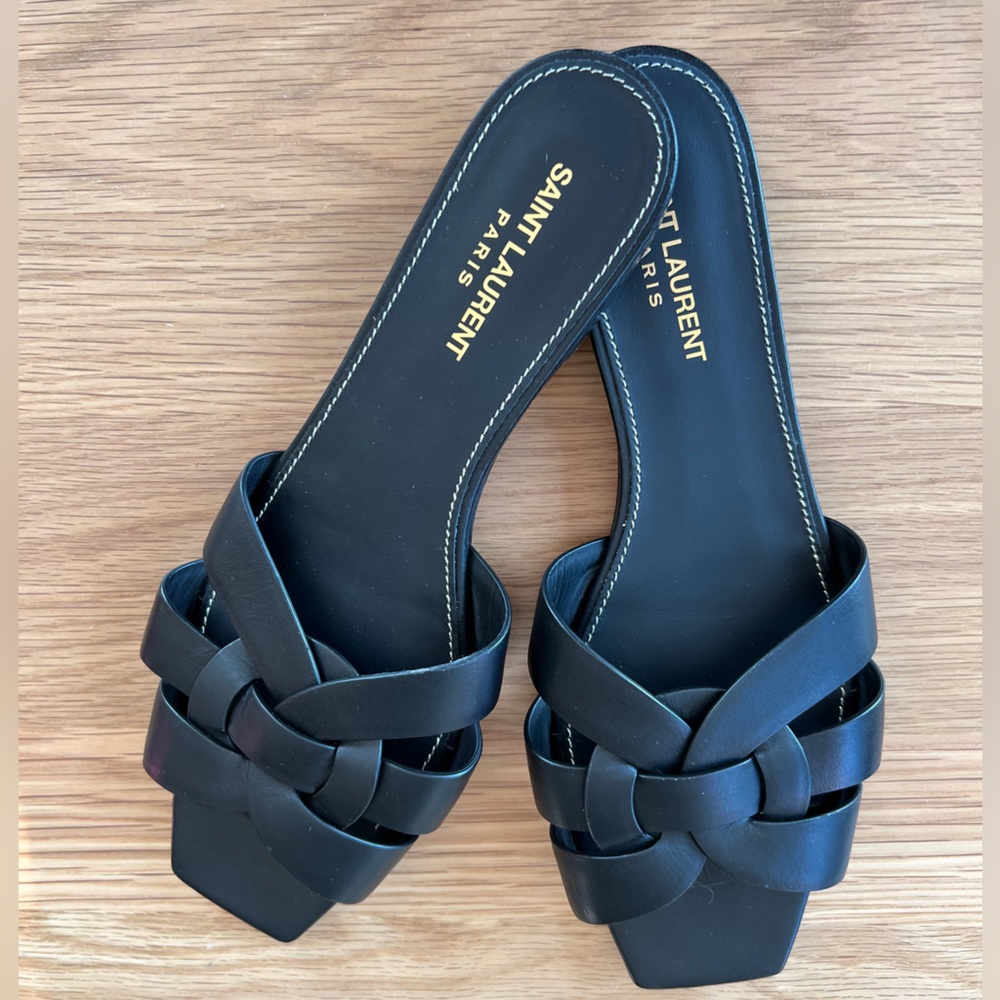 Yves Saint Laurent Woven Black leather sandals